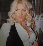 Laura 303928025  profilkép