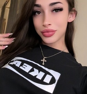 Larissza 704113800  profilkép