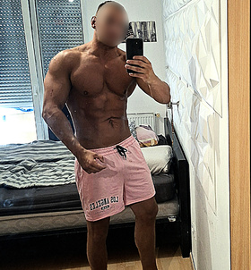 ÁronV_I_P 709489096  profilkép