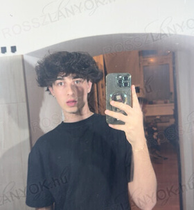 Leonigth 205923282  profilképe