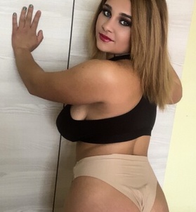 Larissza – 305493319 profilkép