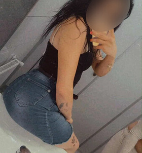 Elenaa18 – 307936156 profilkép